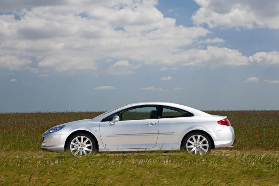  Peugeot 407 Coupe GT 2009 года  (фото 15 из 22)